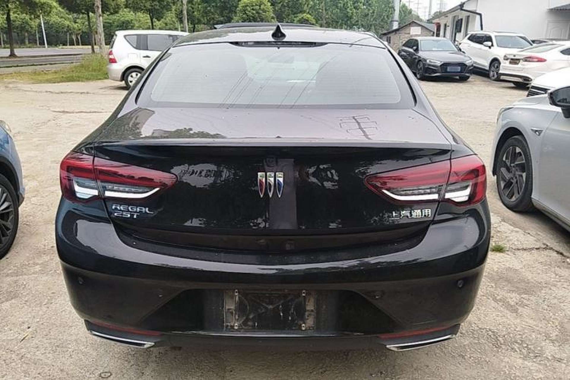 Used Buick Regal 2024 25T Deluxe Edition Rear