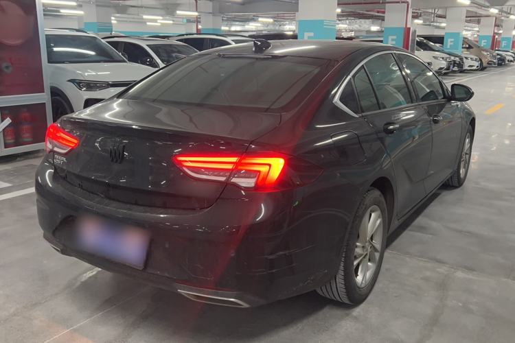 Used Buick Regal 2024 25T Deluxe Edition Rear Right 45 Deg