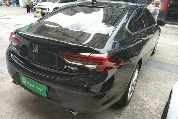 Used Buick Regal 2024 28T Luxury Edition Rear Right 45 Deg
