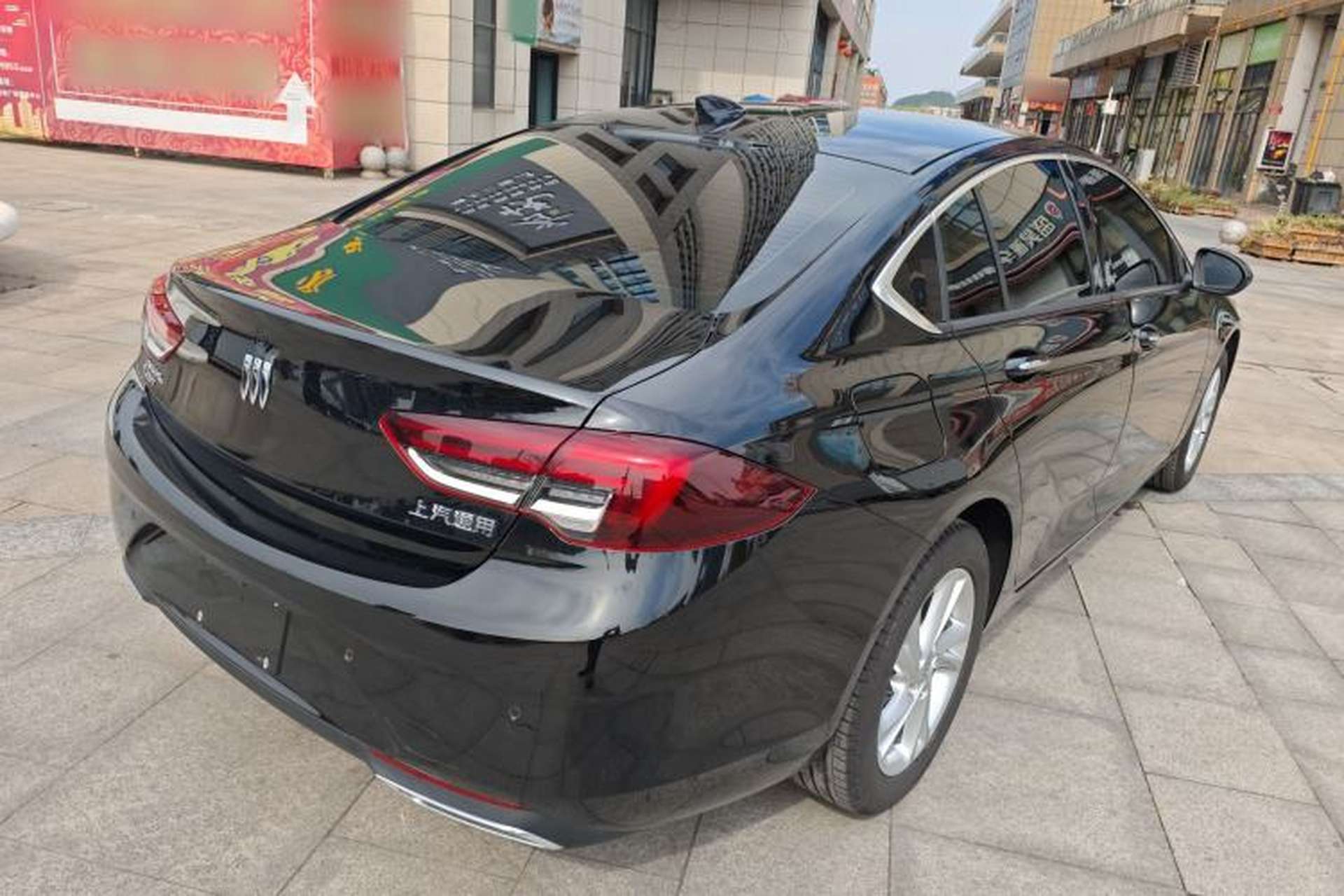 Used Buick Regal 2024 25T Deluxe Edition Rear Right 45 Deg