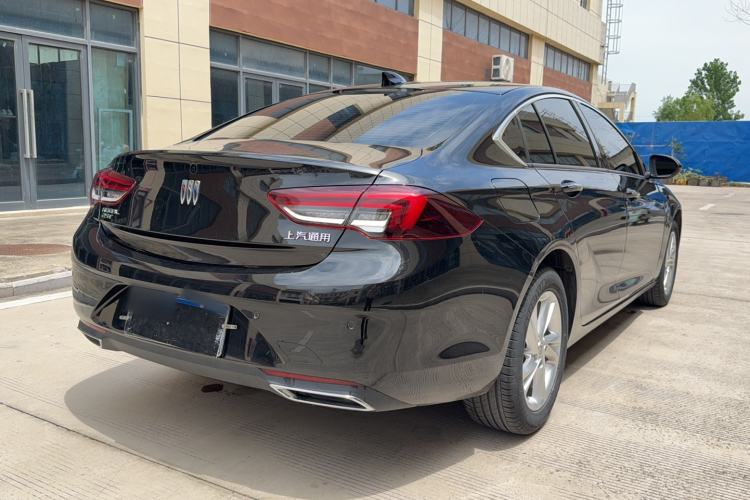 Used Buick Regal 2024 25T Deluxe Edition Rear Right 45 Deg