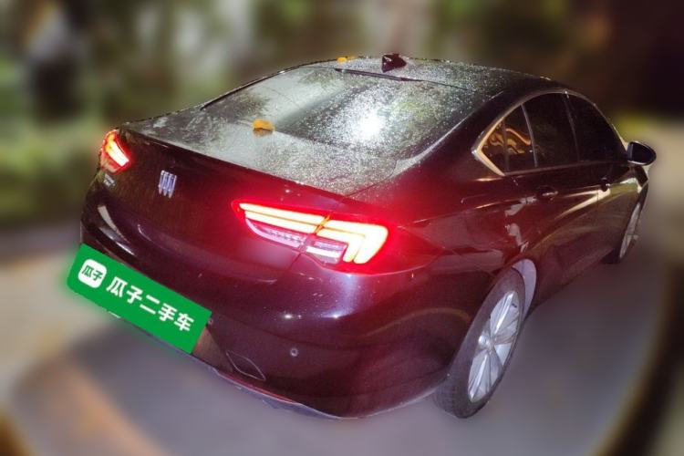 Used Buick Regal 2024 28T Luxury Edition Rear Right 45 Deg