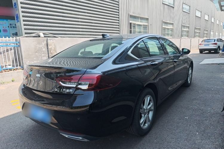 Used Buick Regal 2024 25T Deluxe Edition Rear Right 45 Deg