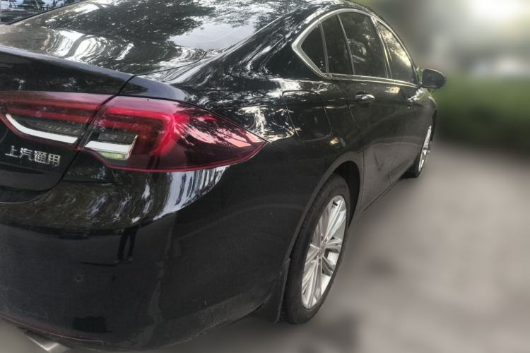 Used Buick Regal 2024 28T Luxury Edition Rear Right 45 Deg