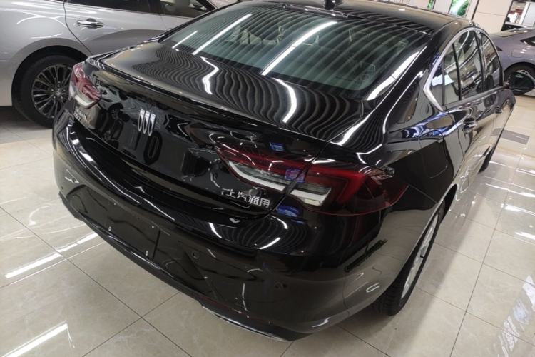 Used Buick Regal 2024 25T Deluxe Edition Rear Right 45 Deg