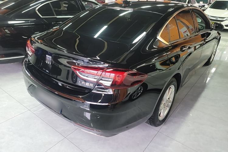 Used Buick Regal 2024 25T Deluxe Edition Rear Right 45 Deg