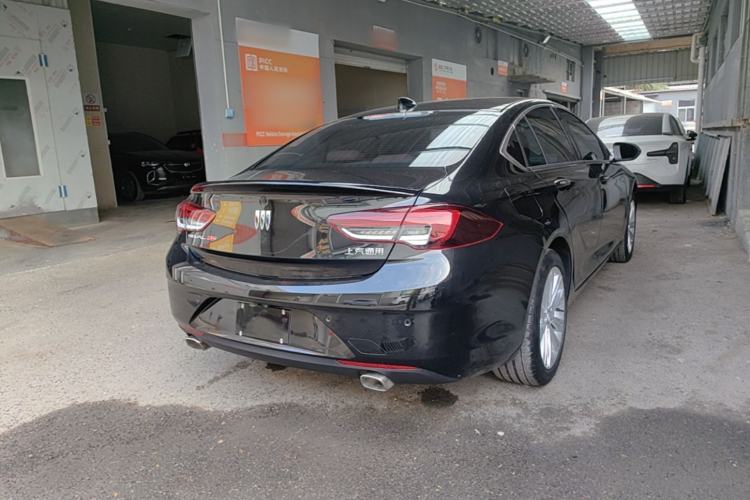 Used Buick Regal 2024 28T Luxury Edition Rear Right 45 Deg