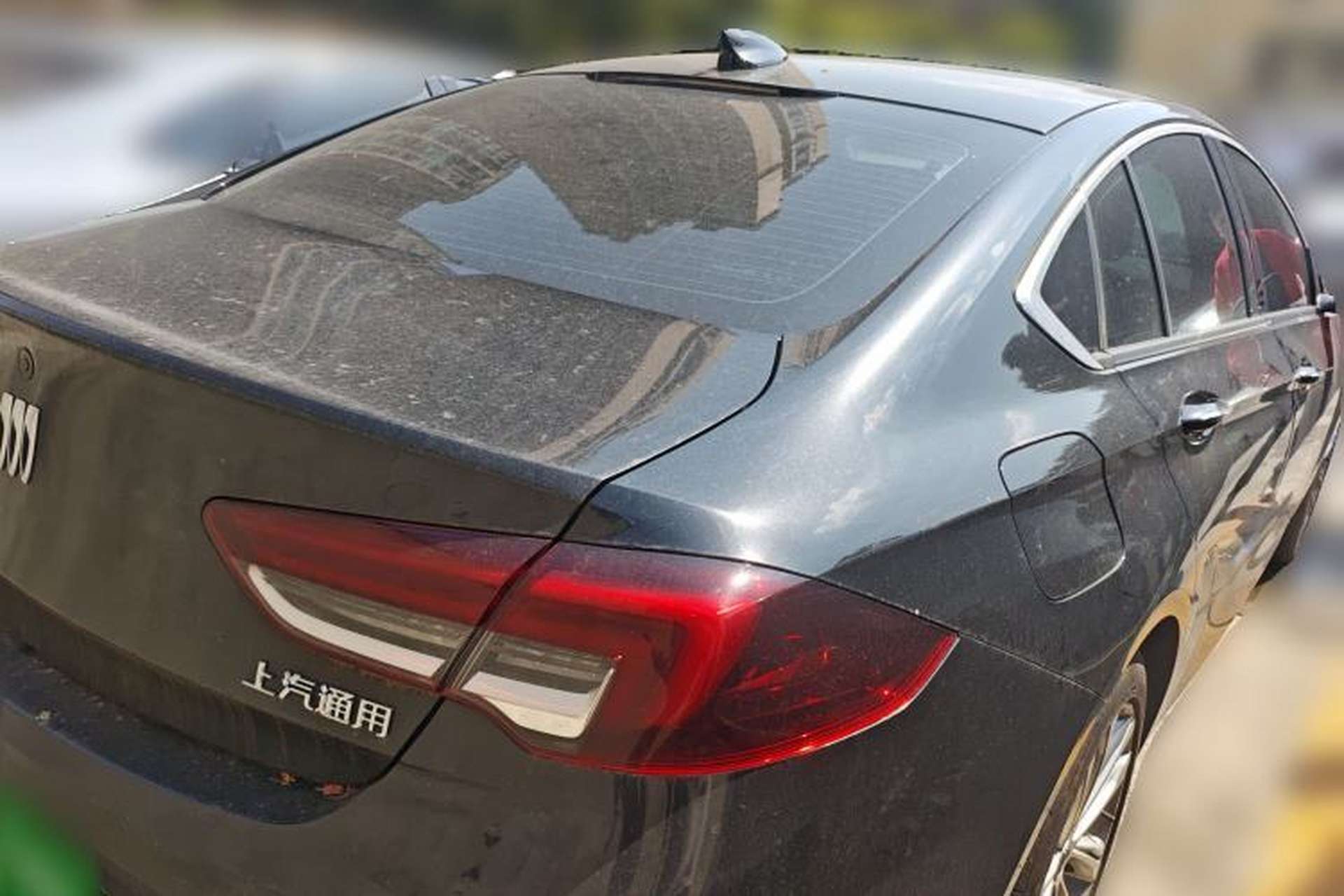 Used Buick Regal 2024 28T Luxury Edition Rear Right 45 Deg