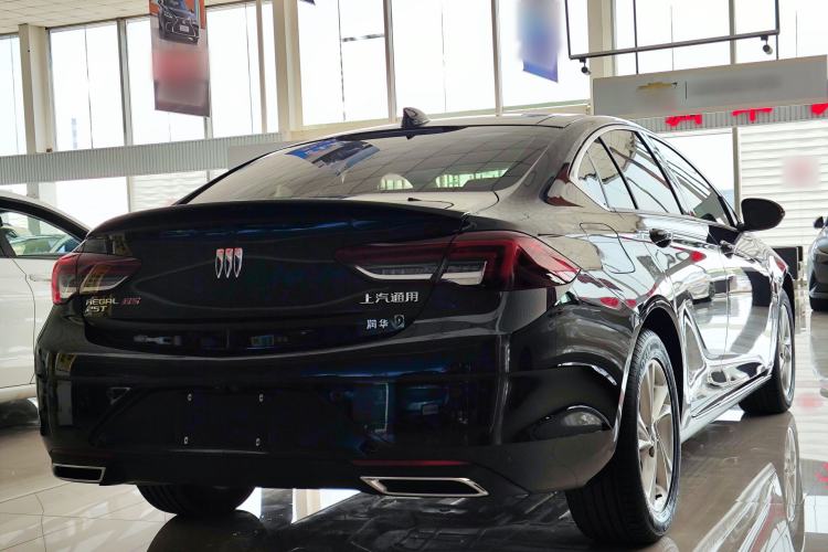Used Buick Regal 2024 25T Deluxe Edition Rear Right 45 Deg