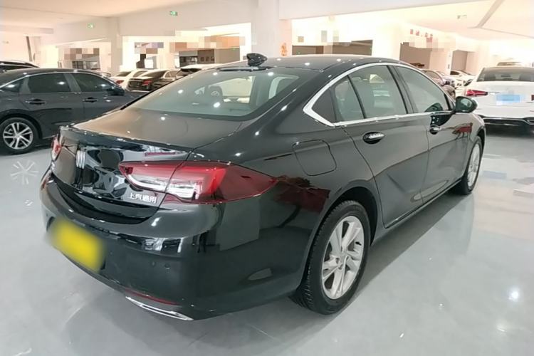 Used Buick Regal 2024 25T Deluxe Edition Rear Right 45 Deg