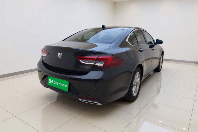 Used Buick Regal 2024 25T Deluxe Edition Rear Right 45 Deg