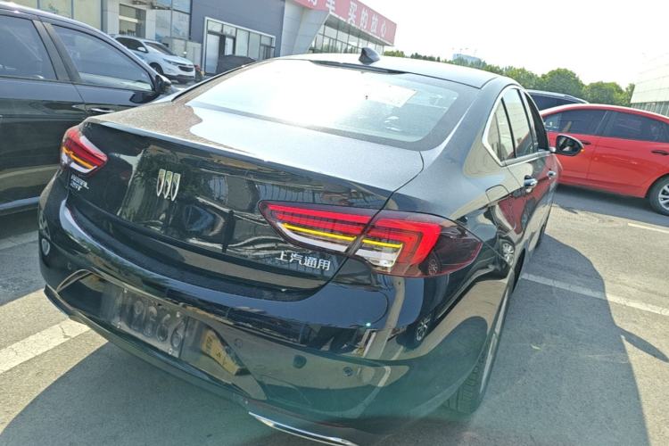 Used Buick Regal 2024 25T Deluxe Edition Rear Right 45 Deg