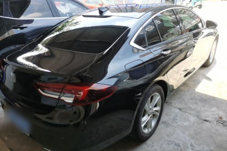 Used Buick Regal 2024 25T Deluxe Edition Rear Right 45 Deg