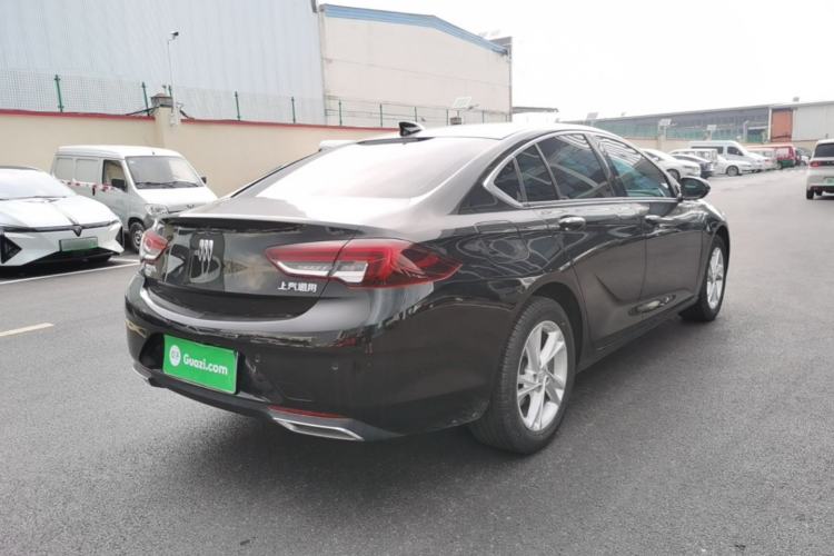 Used Buick Regal 2024 25T Deluxe Edition Rear Right 45 Deg