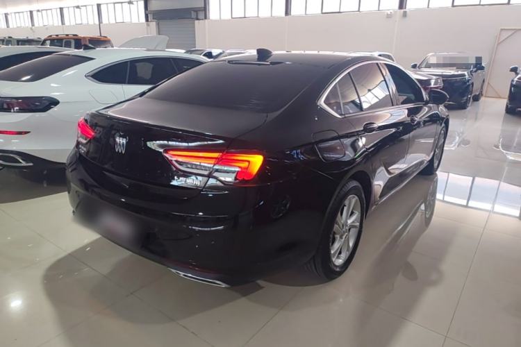Used Buick Regal 2024 25T Deluxe Edition Rear Right 45 Deg