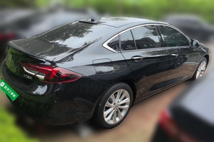 Used Buick Regal 2024 28T Luxury Edition Rear Right 45 Deg