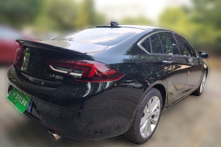 Used Buick Regal 2024 28T Luxury Edition Rear Right 45 Deg