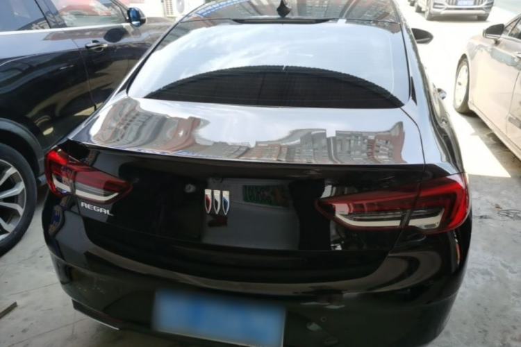 Used Buick Regal 2024 25T Deluxe Edition Rear