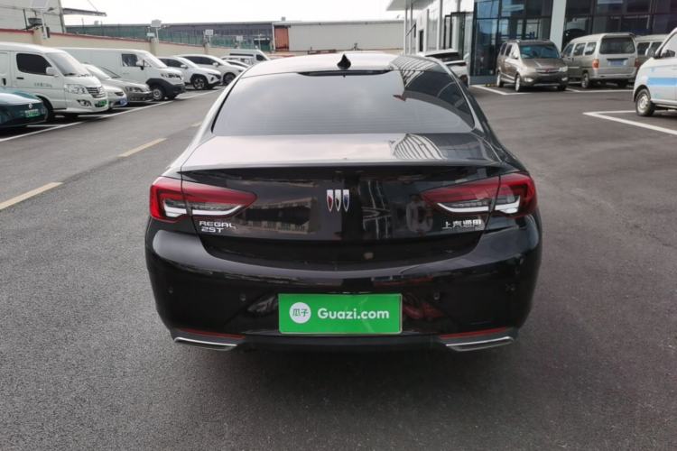 Used Buick Regal 2024 25T Deluxe Edition Rear