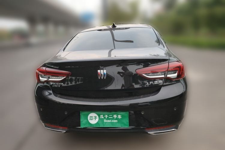 Used Buick Regal 2024 25T Deluxe Edition Rear