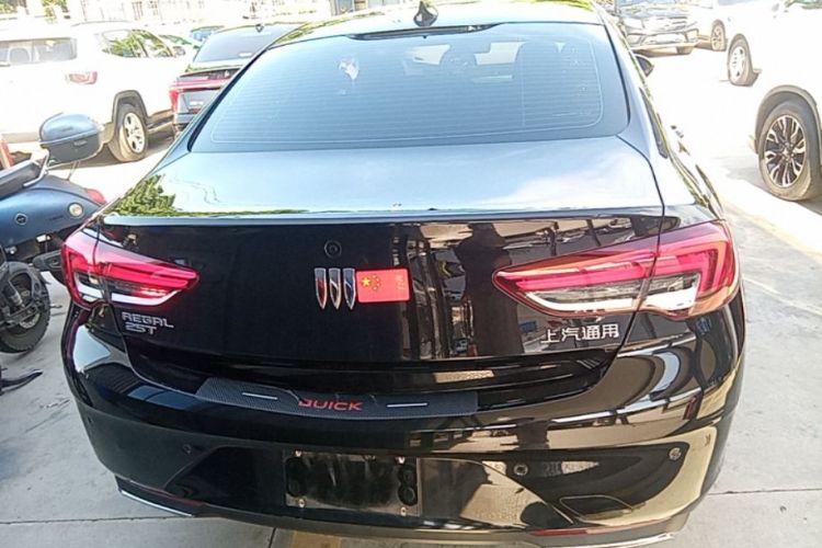 Used Buick Regal 2024 25T Deluxe Edition Rear