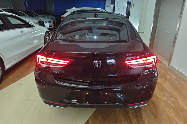 Used Buick Regal 2024 25T Deluxe Edition Rear