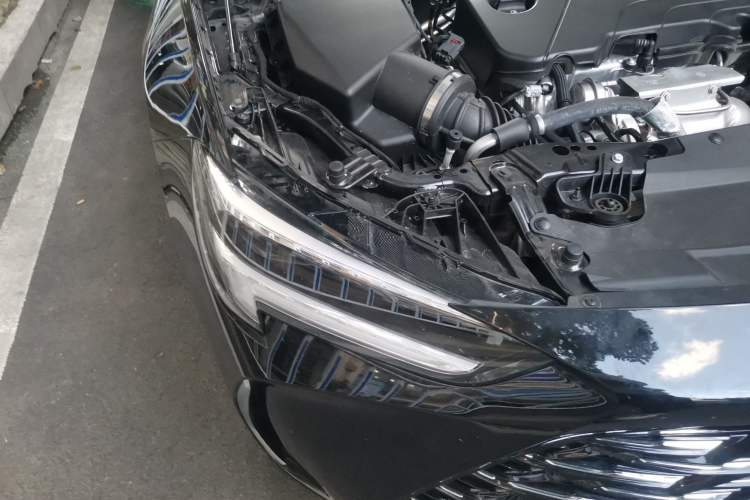 Used Buick Regal 2024 Revised 25T Ultra-Comfort Edition Right Front Headlight