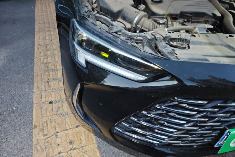 Used Buick Regal 2024 25T Deluxe Edition Right Front Headlight