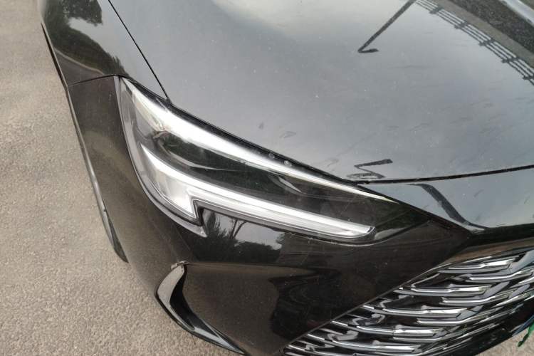 Used Buick Regal 2024 25T Deluxe Edition Right Front Headlight