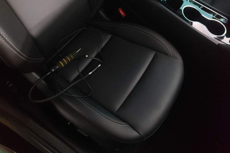 Used Buick Regal 2024 25T Deluxe Edition Right Front Seat