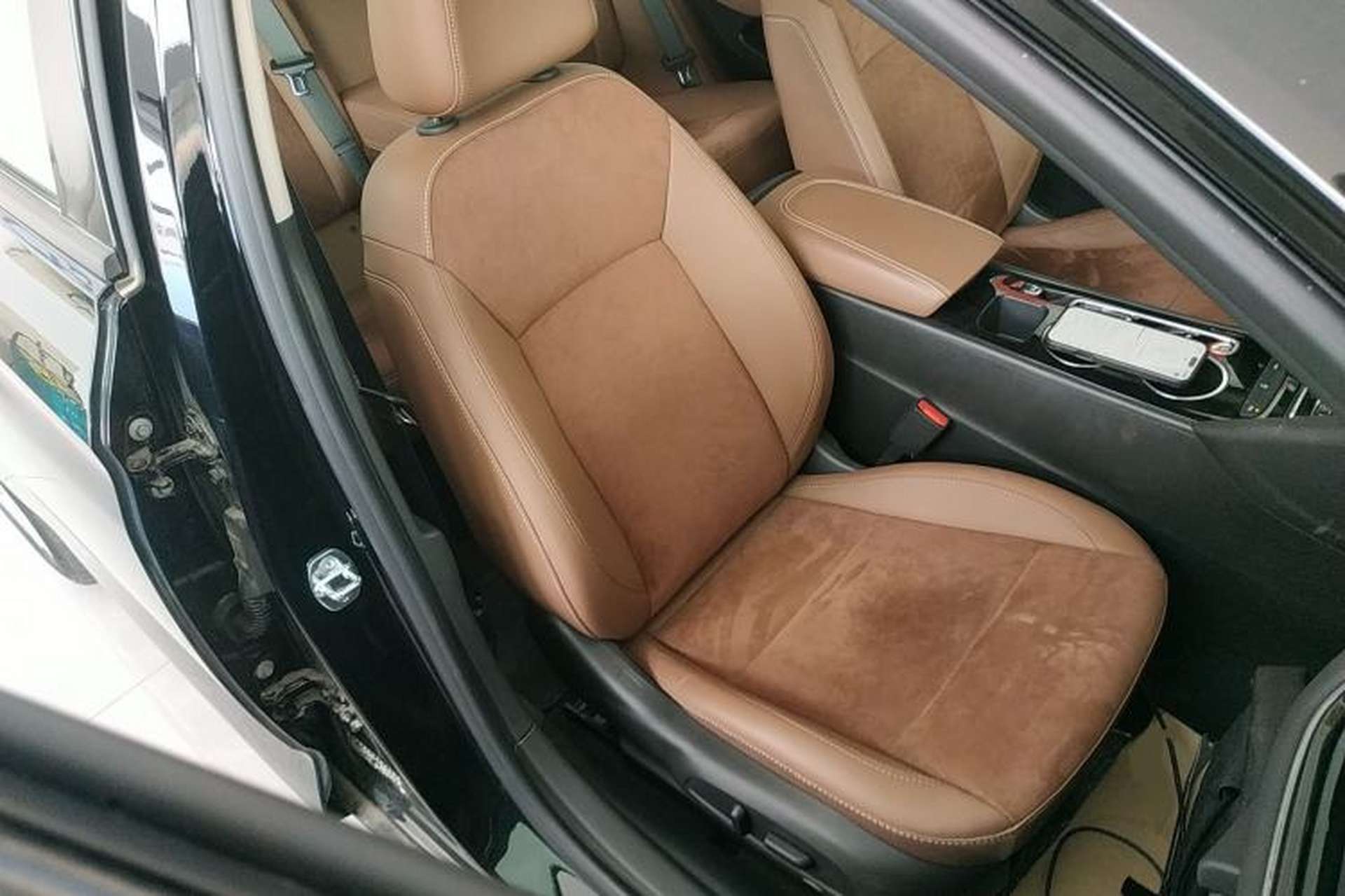 Used Buick Regal 2024 28T Luxury Edition Right Front Seat
