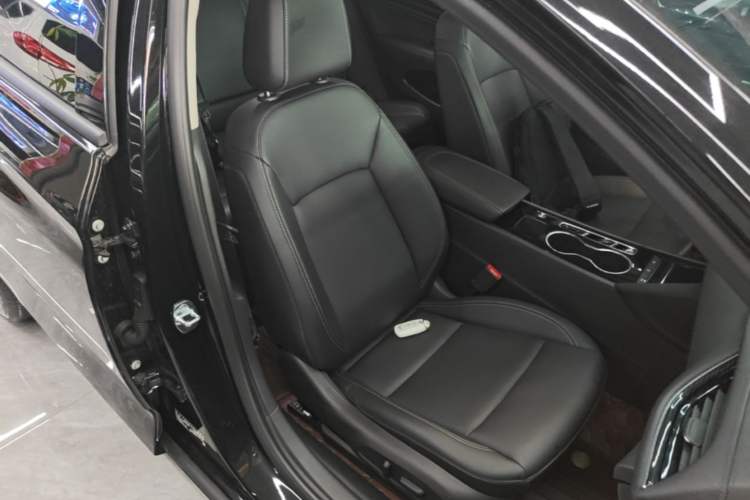 Used Buick Regal 2024 Revised 25T Ultra-Comfort Edition Right Front Seat