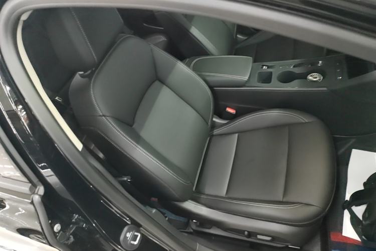 Used Buick Regal 2024 Revised 25T Ultra-Comfort Edition Right Front Seat