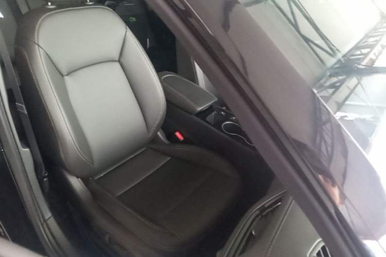 Used Buick Regal 2024 Revised 25T Ultra-Comfort Edition Right Front Seat