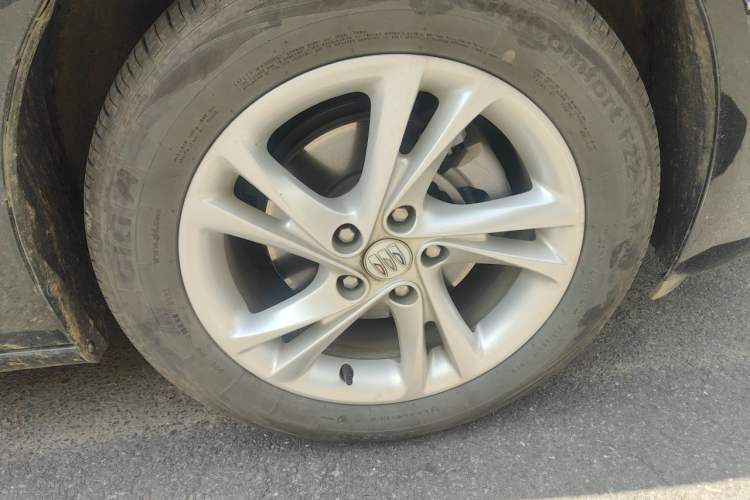 Used Buick Regal 2024 Revised 25T Ultra-Comfort Edition Right Front Wheel Hub