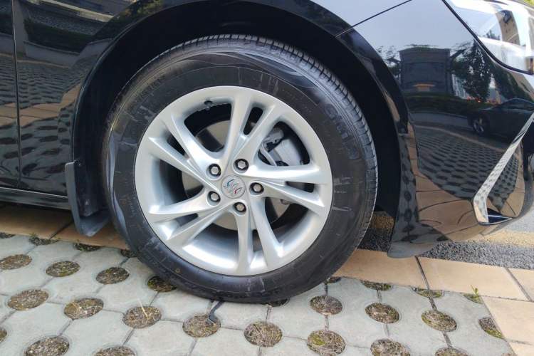 Used Buick Regal 2024 Revised 25T Ultra-Comfort Edition Right Front Wheel Hub