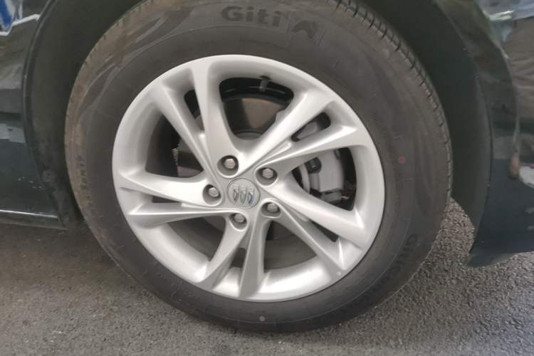 Used Buick Regal 2024 Revised 25T Ultra-Comfort Edition Right Front Wheel Hub