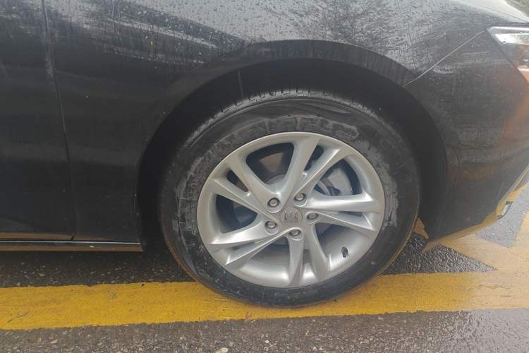 Used Buick Regal 2024 Revised 25T Ultra-Comfort Edition Right Front Wheel Hub