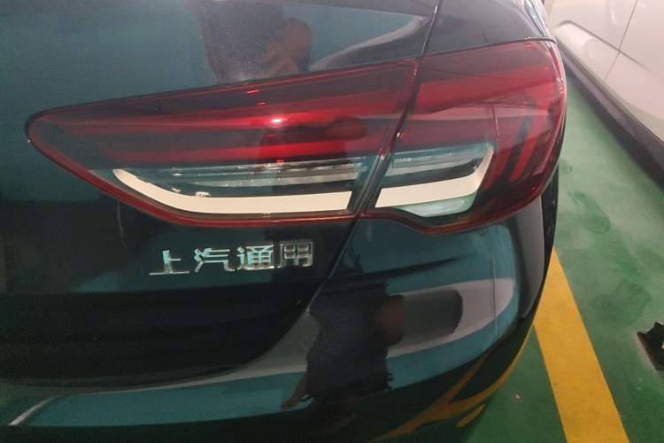 Used Buick Regal 2024 25T Deluxe Edition Right Rear Taillight