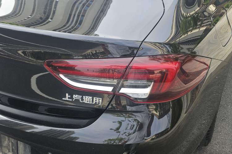 Used Buick Regal 2024 25T Deluxe Edition Right Rear Taillight