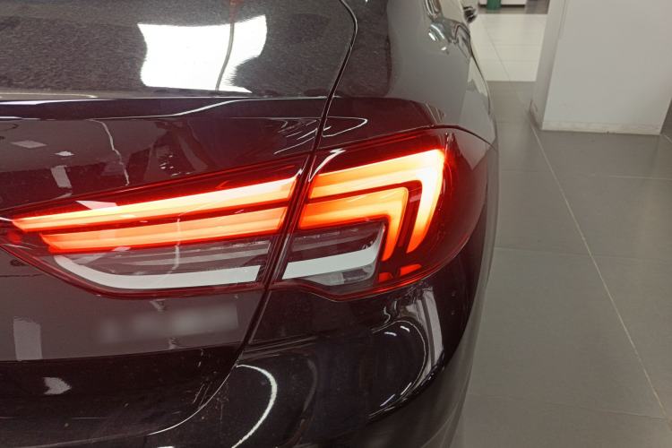 Used Buick Regal 2024 Revised 25T Ultra-Comfort Edition Right Rear Taillight