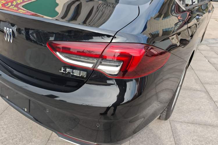 Used Buick Regal 2024 25T Deluxe Edition Right Rear Taillight