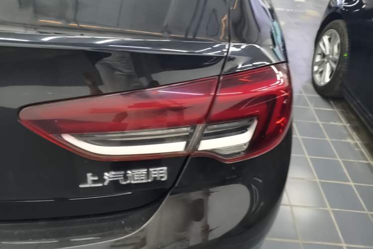 Used Buick Regal 2024 25T Deluxe Edition Right Rear Taillight