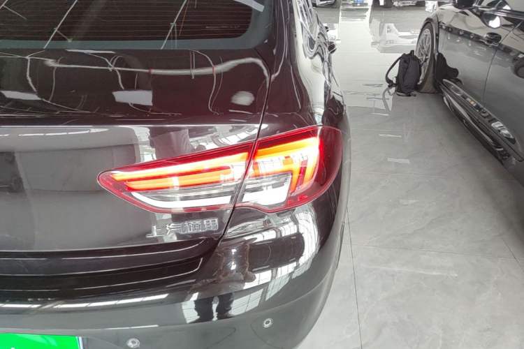 Used Buick Regal 2024 25T Deluxe Edition Right Rear Taillight