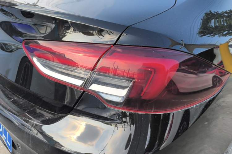 Used Buick Regal 2024 25T Deluxe Edition Right Rear Taillight
