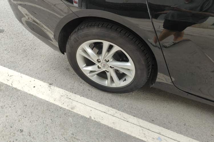 Used Buick Regal 2024 25T Deluxe Edition Right Rear Wheel Hub