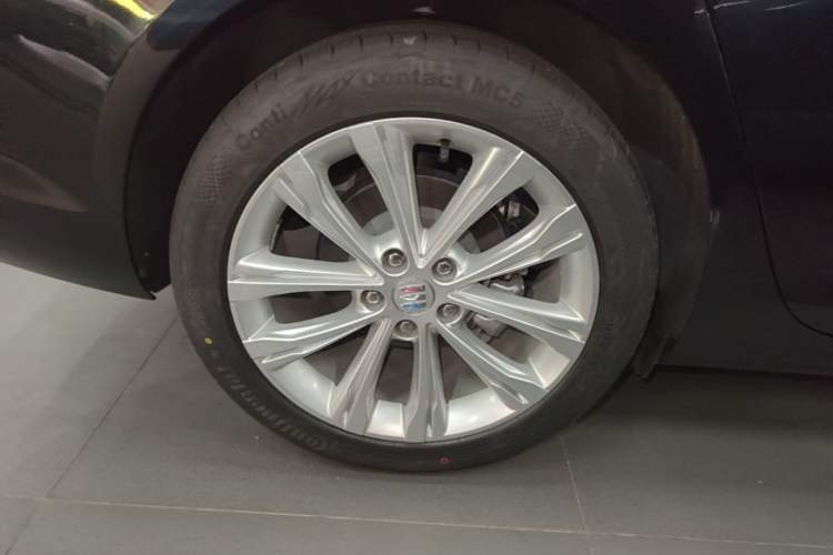Used Buick Regal 2024 28T Luxury Edition Right Rear Wheel Hub