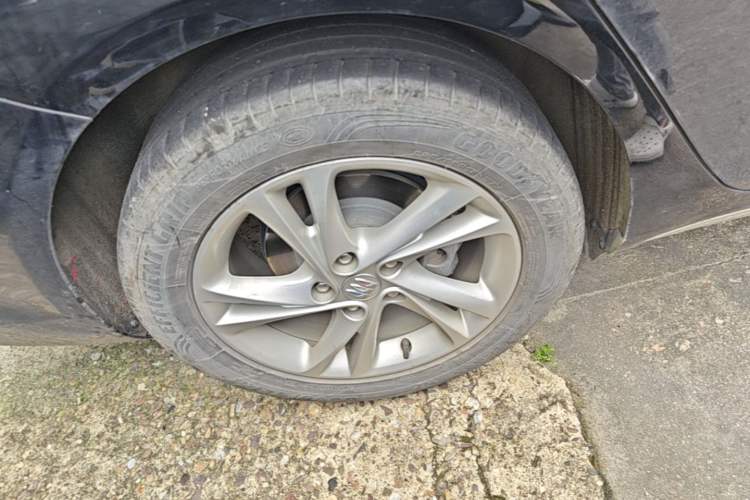 Used Buick Regal 2024 25T Deluxe Edition Right Rear Wheel Hub