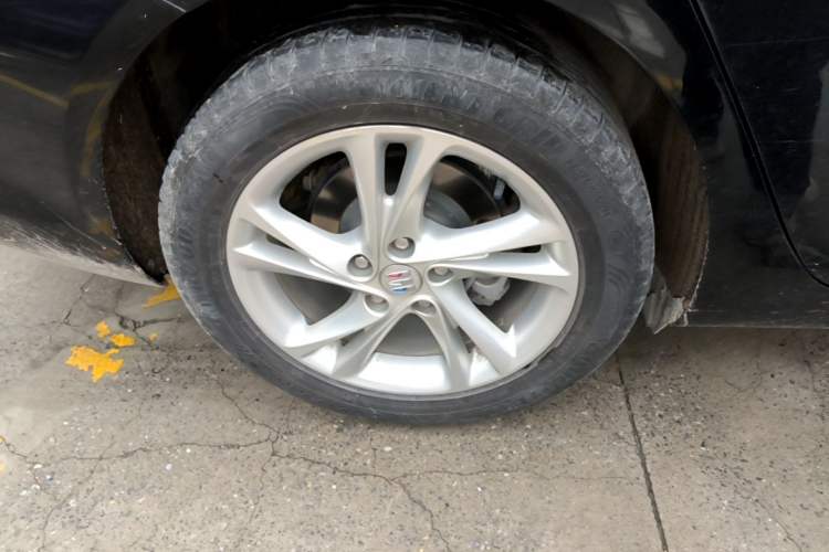 Used Buick Regal 2024 25T Deluxe Edition Right Rear Wheel Hub