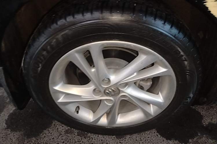 Used Buick Regal 2024 25T Deluxe Edition Right Rear Wheel Hub